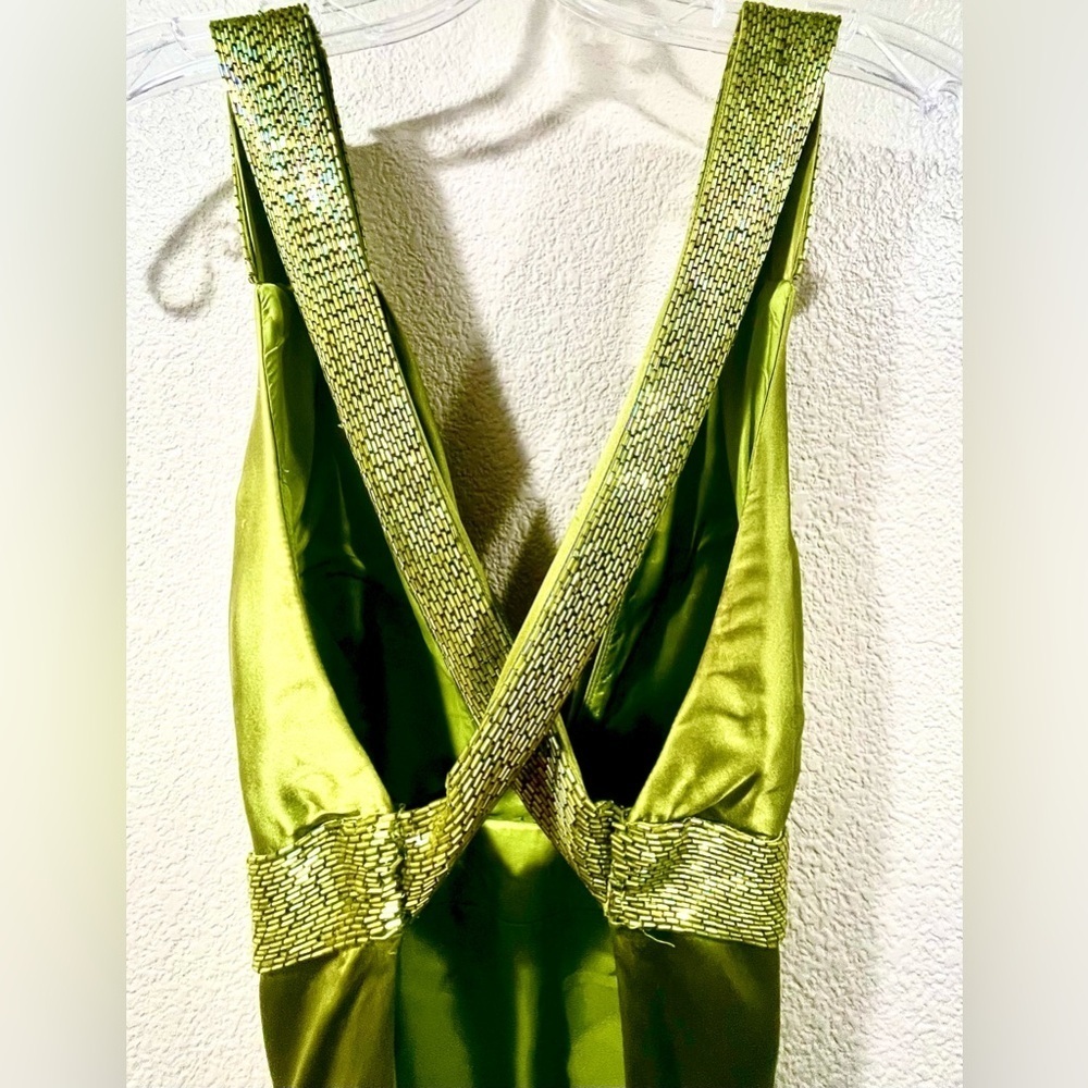 Jovani 100% SILK Green Beaded Backless Evening Gown Size 4 Formal Prom Dress - Picture 11 of 17